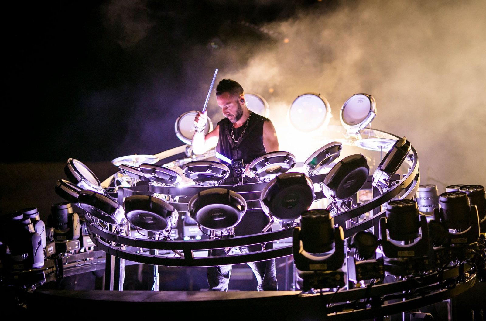 במת התופים של E-DRUM בהופעה