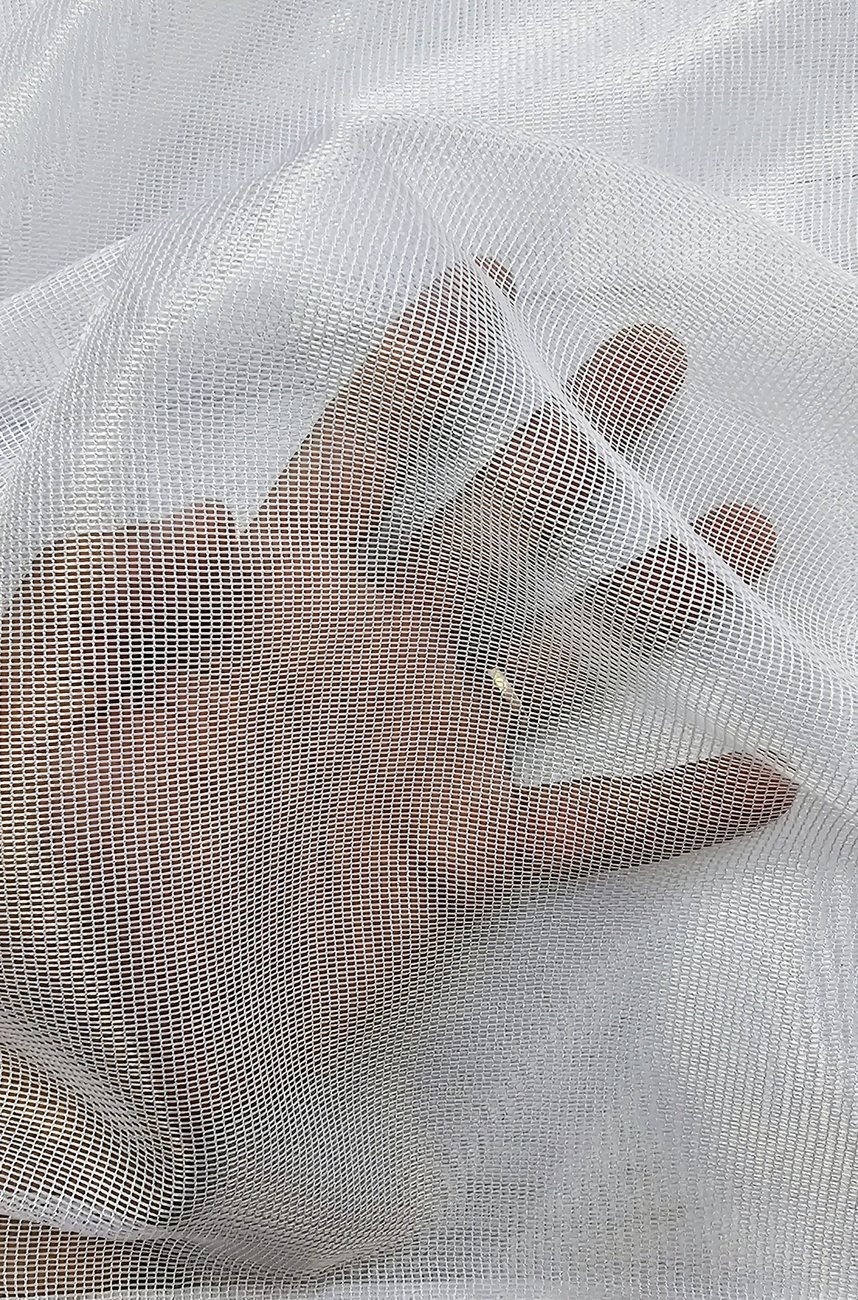 רשת הבד הלבנה, מקרוב